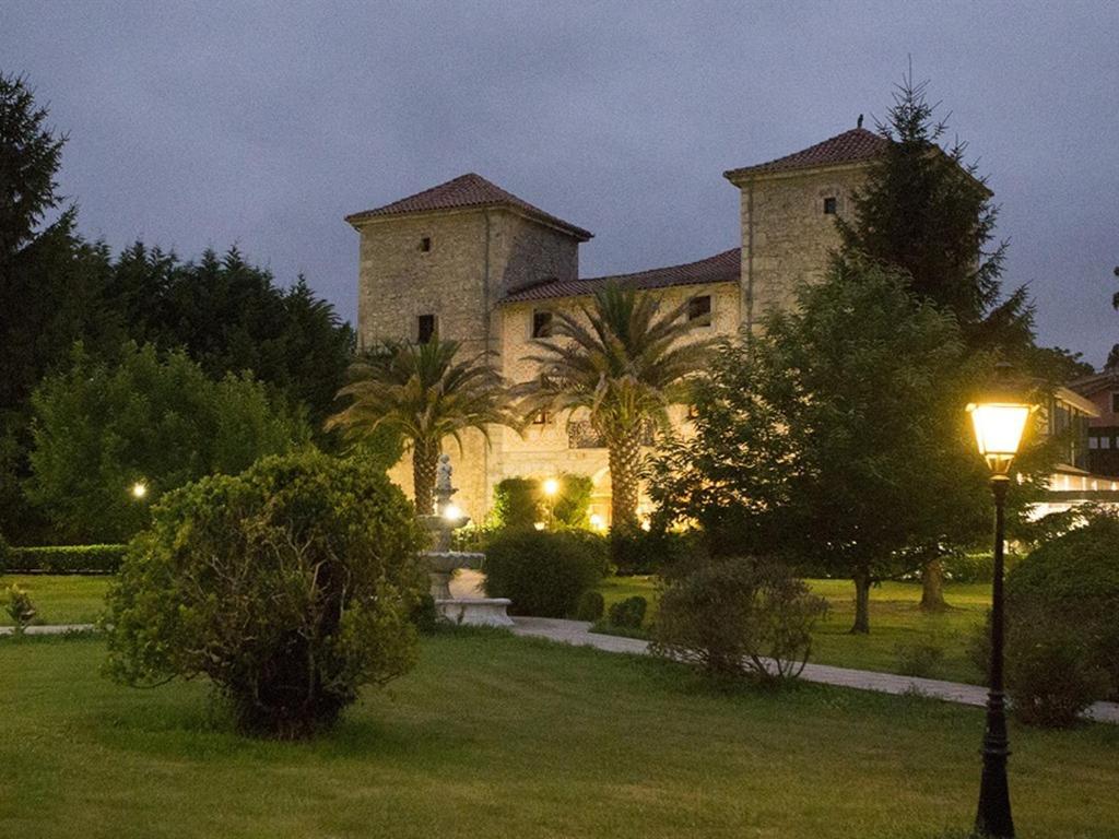 Akla Hotel Palacio Torre De Ruesga Calseca Exterior photo