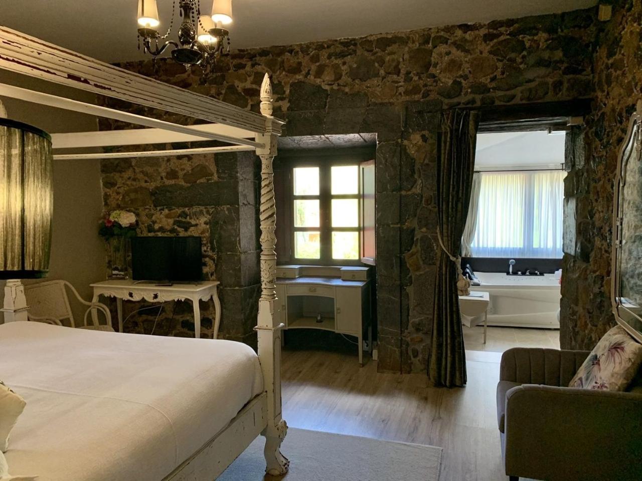 Akla Hotel Palacio Torre De Ruesga Calseca Room photo